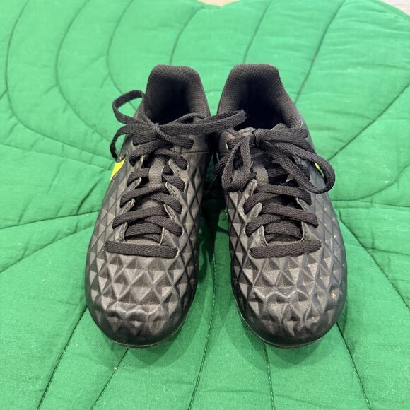 Nike Tiempo Toddler 10C Black Soccer Cleats - Picture 2 of 9